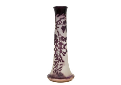 Establishment Gallé – Tall vase in Wisteria motif