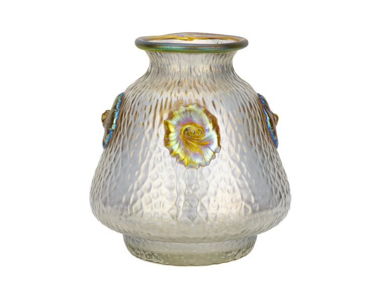 Johann-Loetz-Witwe-jugendstil-nautilus-vase-first-1