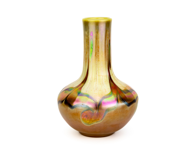 Louis-Comfort-Tiffany-Favrile-glass-vase-L.C.T.-1811-Art-Nouveau-first-1-van-1