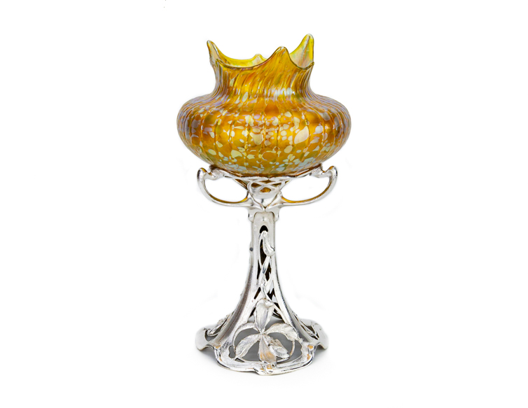 Johann Loetz Witwe Undocumented pre 1900 Phänomen Genre vase on a mount first (5 van 9)
