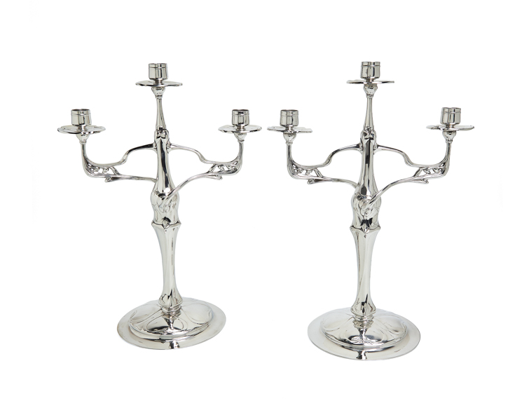 Friedrich Adler kandelaren_1-1 A set of candle holders designed by Friedrich Adler and produced in polished pewter by OSIRIS Metallwarenfabrik für Kleinkunst Walter Scherf & Co