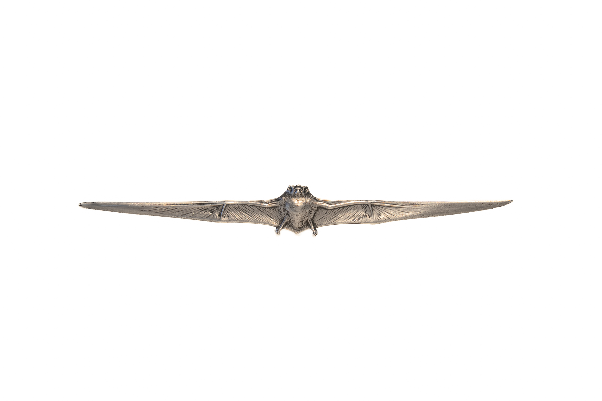 Victor-Sabatier-Art-Nouveau-Coupe-Papier-Silver-Argent-Bat-Batte-First Victor Sabatier Art Nouveau silver letter opener in the form of a bat with outstretched wings, featuring finely detailed feather-like engraving and a sculptural central body. French, circa 1900.